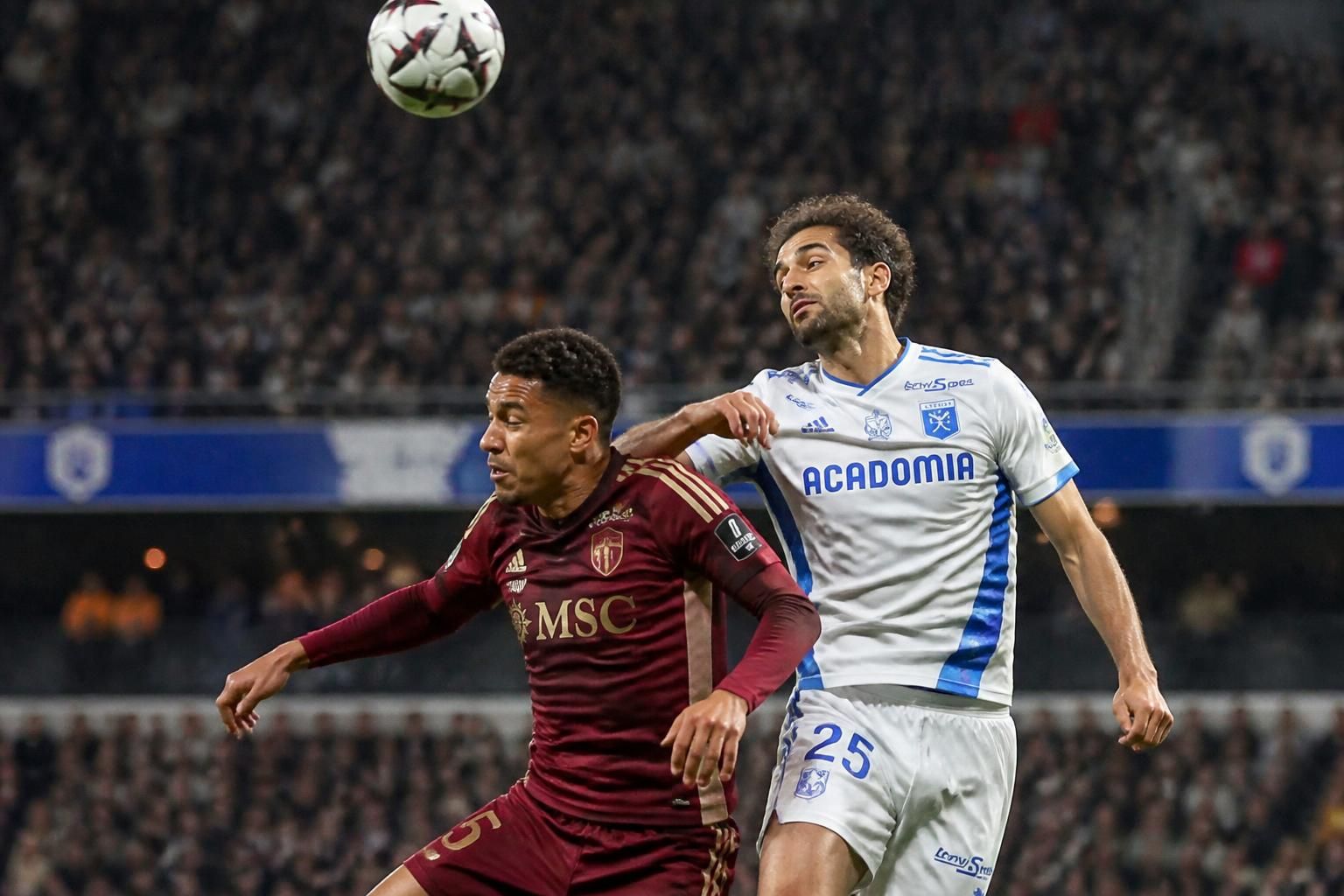 découvrez le fonctionnement de la montée en ligue 1 et les équipes qui accèdent chaque saison à l'élite du football français.