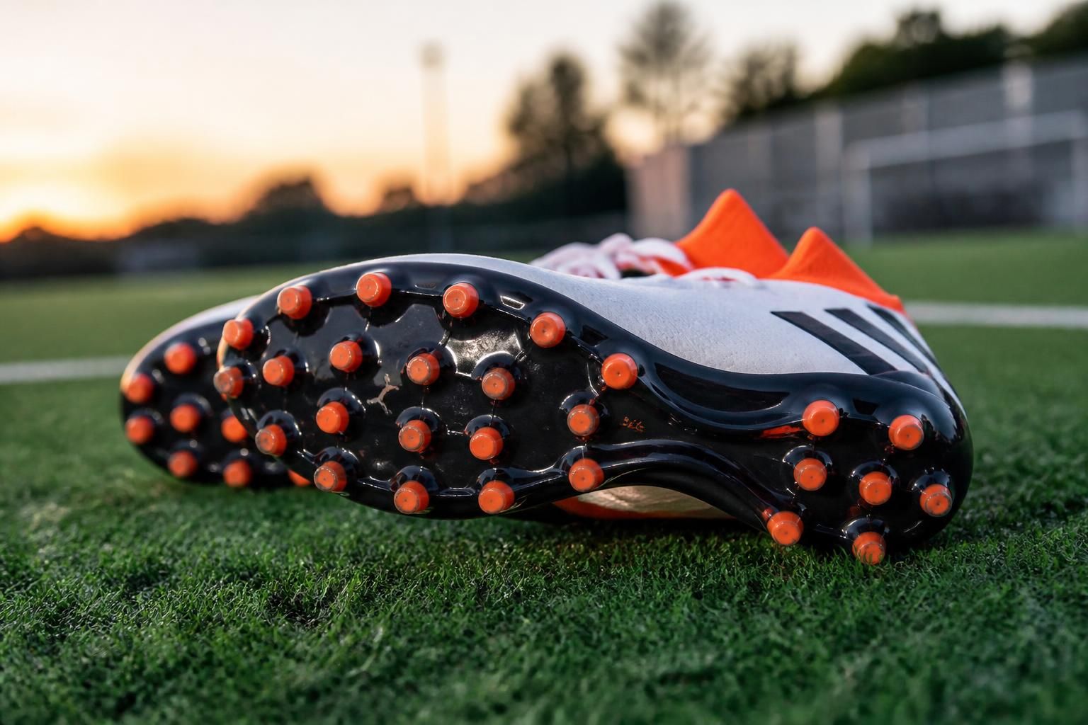 Quels crampons choisir pour un terrain synthétique ? 2 découvrez quels crampons sont les mieux adaptés pour jouer sur un terrain synthétique et améliorez vos performances grâce à nos conseils experts.
